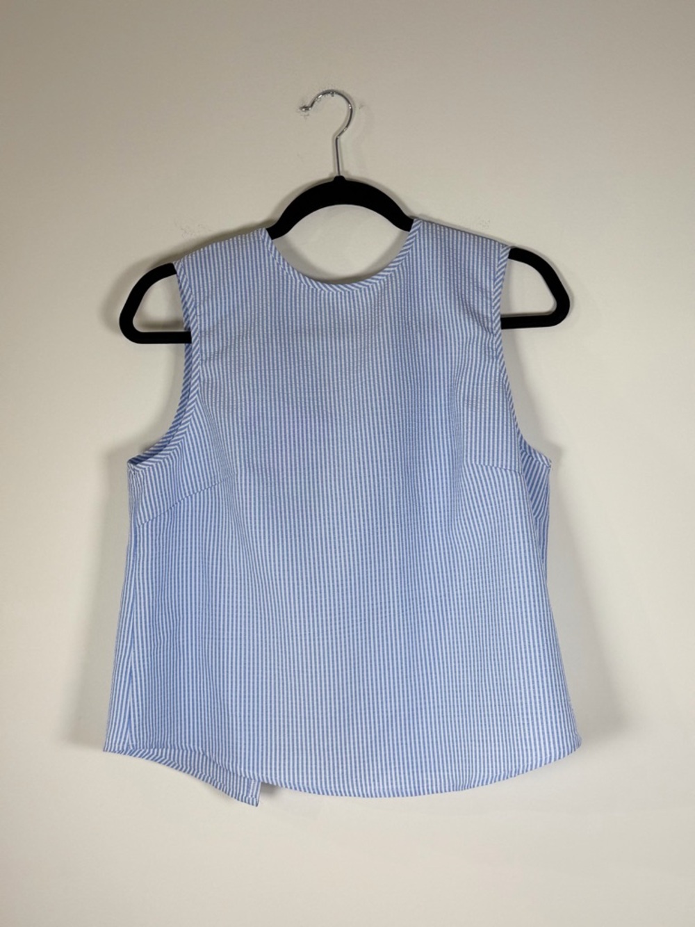 HALARA Light Blue & White Striped Sleeveless Tank